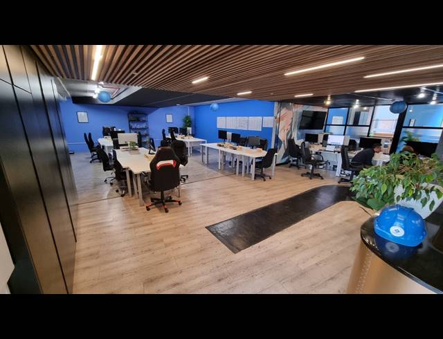 320M² OFFICE FOR SALE IN WOODSTOCK
